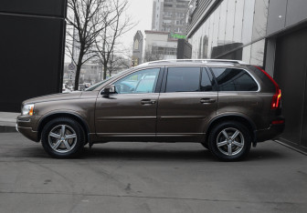 Подержанный автомобиль Volvo XC90 2014 года (8 фото)