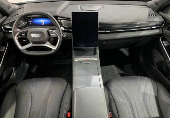 Подержанный автомобиль Geely Preface 2024 года (11 фото)