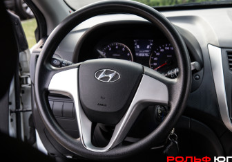 Подержанный автомобиль Hyundai Solaris Hatchback 2012 года (11 фото)