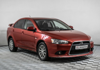 Подержанный автомобиль Mitsubishi Lancer Sedan 2012 года (3 фото)