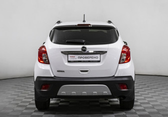 Подержанный автомобиль Opel Mokka 2014 года (6 фото)