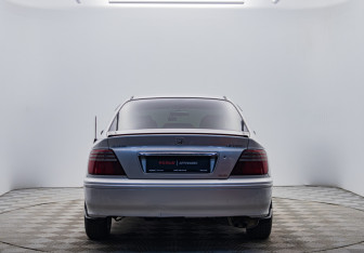 Подержанный автомобиль Honda Accord Sedan 2000 года (4 фото)