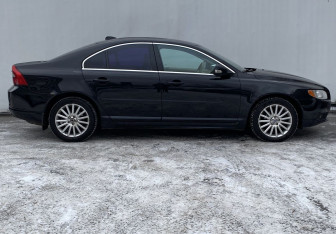 Подержанный автомобиль Volvo S80 2007 года (4 фото)