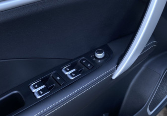 Подержанный автомобиль Geely Coolray 2023 года (19 фото)