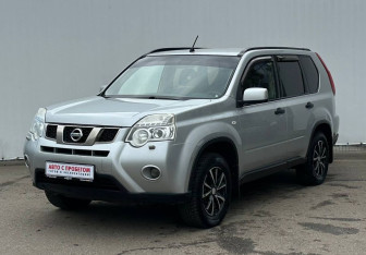 Подержанный автомобиль Nissan X-Trail 2011 года (1 фото)