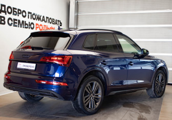 Подержанный автомобиль Audi Q5 2021 года (4 фото)