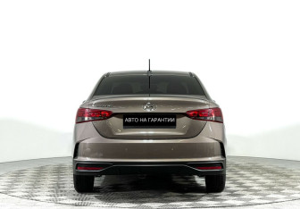 Подержанный автомобиль Hyundai Solaris Sedan 2022 года (6 фото)