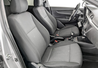 Подержанный автомобиль Kia Rio Hatchback 2021 года (23 фото)