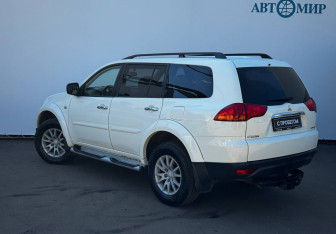Подержанный автомобиль Mitsubishi Pajero Sport 2012 года (6 фото)