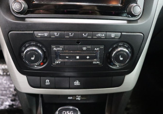 Подержанный автомобиль Skoda Yeti 2016 года (19 фото)