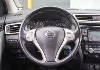 Подержанный автомобиль Nissan Qashqai 2018 года (14 фото)