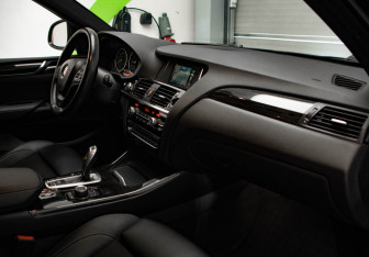 Подержанный автомобиль BMW X4 2015 года (30 фото)