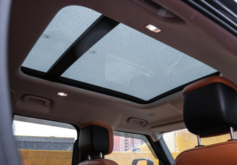 Подержанный автомобиль Land Rover Defender Suv 2022 года (17 фото)