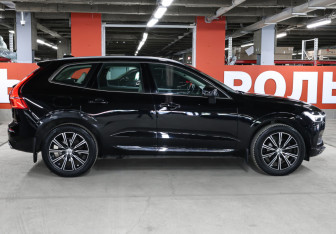 Подержанный автомобиль Volvo XC60 2019 года (4 фото)