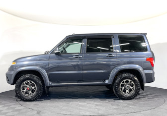 Подержанный автомобиль УАЗ Patriot 2021 года (8 фото)