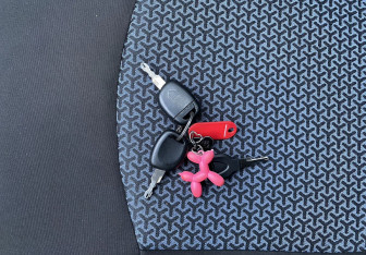 Подержанный автомобиль Renault Symbol 2006 года (14 фото)