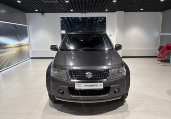 Подержанный автомобиль Suzuki Grand Vitara 2011 года (6 фото)