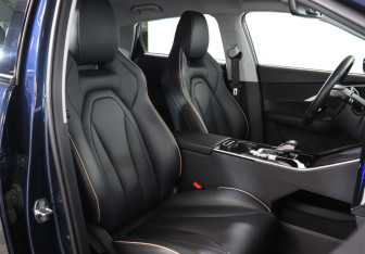 Подержанный автомобиль Omoda C5 2023 года (16 фото)