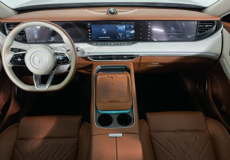 Подержанный автомобиль Voyah Free 2023 года (10 фото)