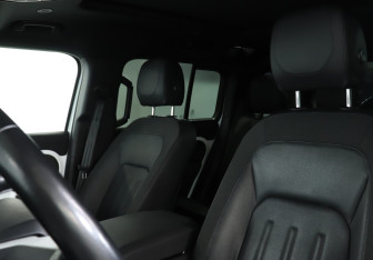 Подержанный автомобиль Land Rover Defender Suv 2020 года (17 фото)