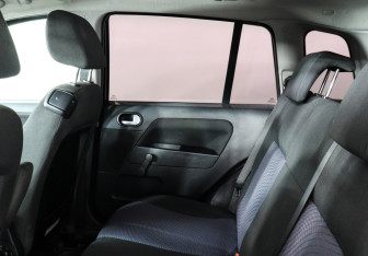 Подержанный автомобиль Ford Fusion 2007 года (8 фото)