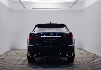 Подержанный автомобиль Lexus RX 2019 года (6 фото)