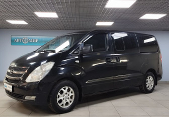 Подержанный автомобиль Hyundai Grand Starex 2010 года (1 фото)