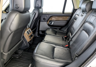 Подержанный автомобиль Land Rover Range Rover 2018 года (12 фото)