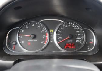 Подержанный автомобиль Mazda 6 Wagon 2005 года (17 фото)