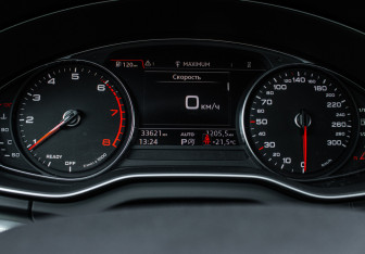 Подержанный автомобиль Audi Q5 2018 года (11 фото)