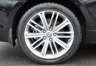 Подержанный автомобиль Genesis G80 2020 года (26 фото)