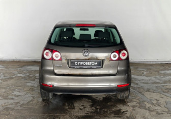 Подержанный автомобиль Volkswagen Golf Plus 2011 года (5 фото)