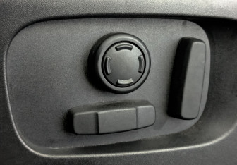 Подержанный автомобиль Land Rover Discovery Sport 2020 года (26 фото)