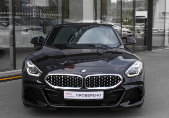 Подержанный автомобиль BMW Z4 Roadster 2020 года (3 фото)