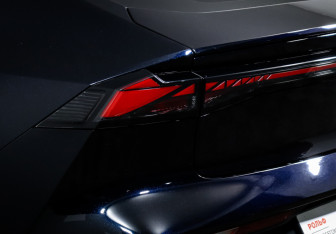 Подержанный автомобиль Changan UNI-V 2023 года (17 фото)