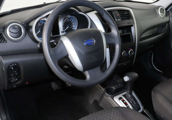 Подержанный автомобиль Datsun on-DO 2017 года (10 фото)