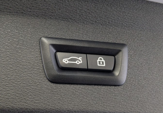 Подержанный автомобиль BMW X1 2021 года (25 фото)