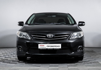 Подержанный автомобиль Toyota Corolla Sedan 2012 года (2 фото)