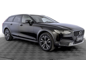 Подержанный автомобиль Volvo V90 Cross Country 2019 года (3 фото)