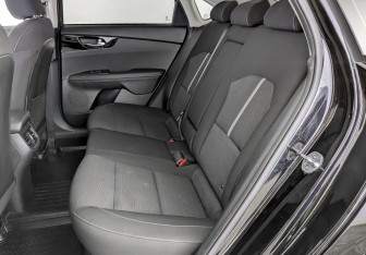 Подержанный автомобиль Kia Cerato Sedan 2021 года (12 фото)