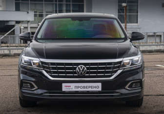 Подержанный автомобиль Volkswagen Passat Sedan 2020 года (2 фото)
