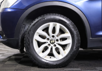 Подержанный автомобиль BMW X3 2013 года (25 фото)