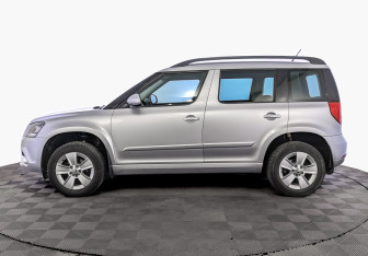 Подержанный автомобиль Skoda Yeti 2014 года (8 фото)