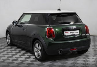 Подержанный автомобиль MINI Hatch 2018 года (7 фото)