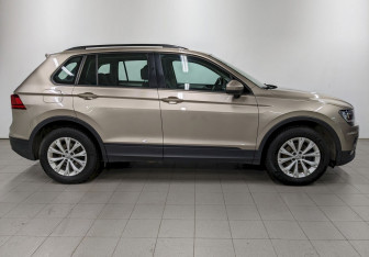 Подержанный автомобиль Volkswagen Tiguan 2020 года (4 фото)