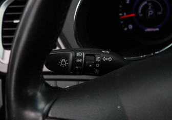 Подержанный автомобиль Hyundai Santa Fe 2012 года (21 фото)