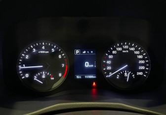 Подержанный автомобиль Hyundai Tucson 2017 года (15 фото)