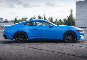 Подержанный автомобиль Ford Mustang Coupe 2023 года (5 фото)