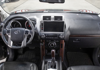 Подержанный автомобиль Toyota Land Cruiser Prado 2016 года (14 фото)