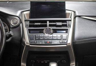 Подержанный автомобиль Lexus NX 2016 года (15 фото)